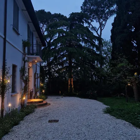 Δωμάτια σε οικογενειακή κατοικία Calicanto - Dimora Nel Parco